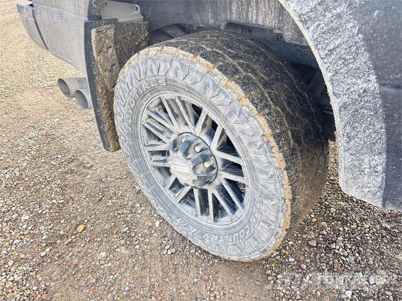 Ford F-350 Lariat 4x4 Crew Cab Pickup Anders
