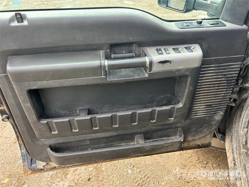 Ford F-350 Lariat 4x4 Crew Cab Pickup Άλλα Vans