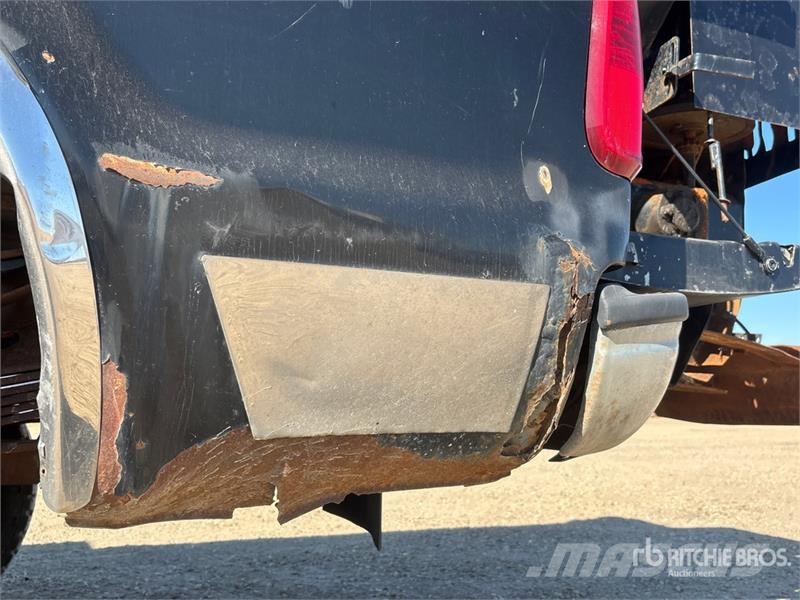 Ford F-350 Lariat 4x4 Crew Cab Spreader Truck Veicoli municipali