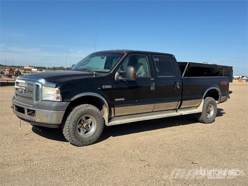 Ford F-350 Lariat 4x4 Crew Cab Spreader Truck Veicoli municipali