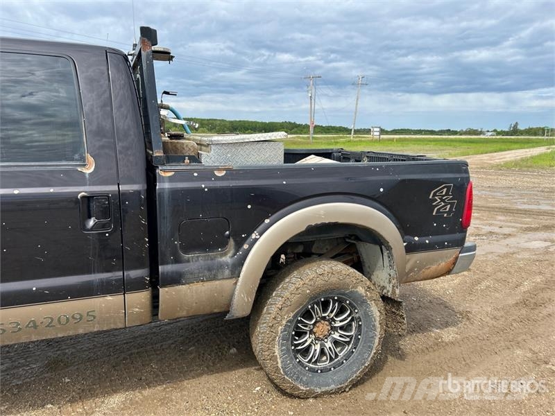 Ford F-350 Lariat 4x4 Crew Cab Pickup Άλλα Vans