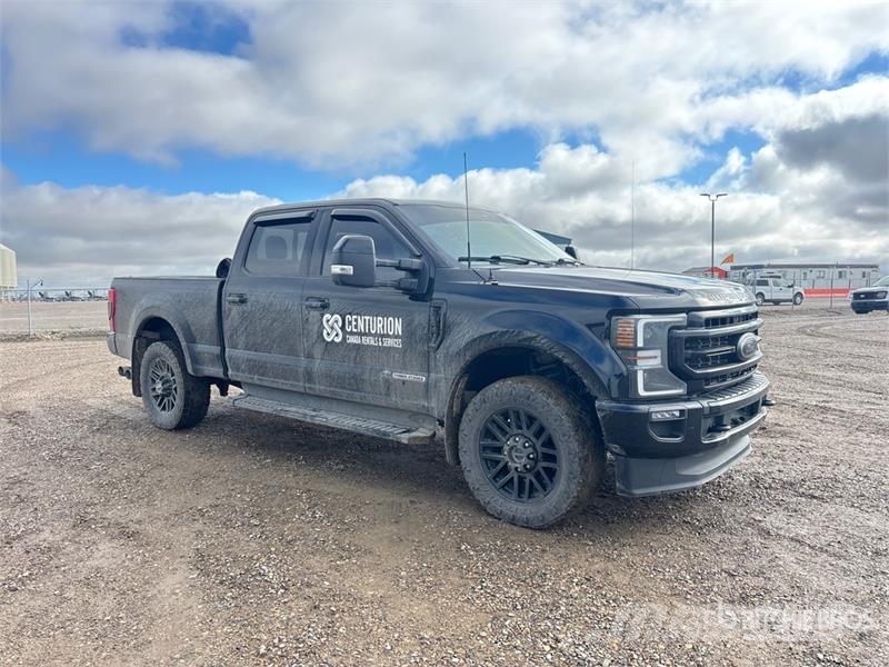 Ford F-350 Lariat 4x4 Crew Cab Pickup Anders