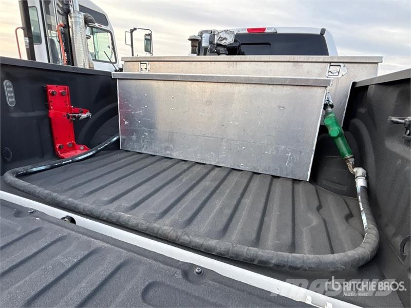 Ford F-350 Lariat 4x4 Crew Cab Pickup Ostalo