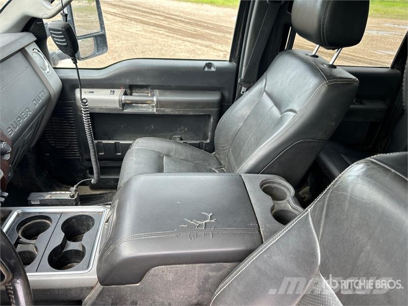 Ford F-350 Lariat 4x4 Crew Cab Pickup Άλλα Vans