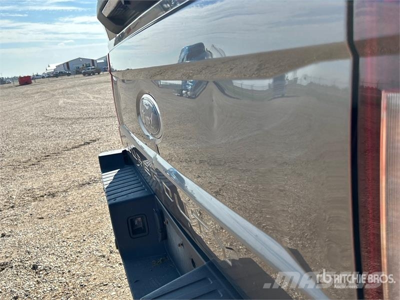 Ford F-350 Lariat 4x4 Crew Cab Pickup Прочие фургоны