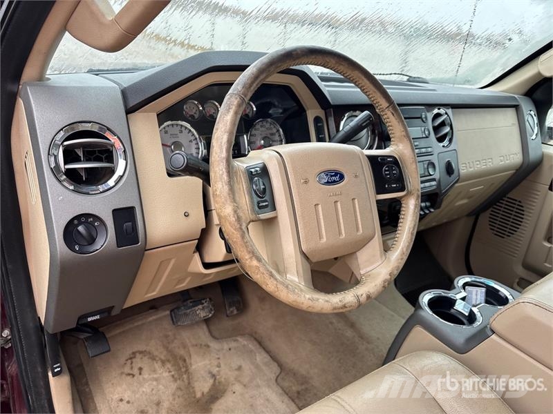 Ford F-350 Lariat 4x4 Crew Cab Pickup Furgoni altro