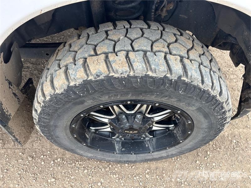 Ford F-350 Lariat 4x4 Crew Cab Pickup Andre