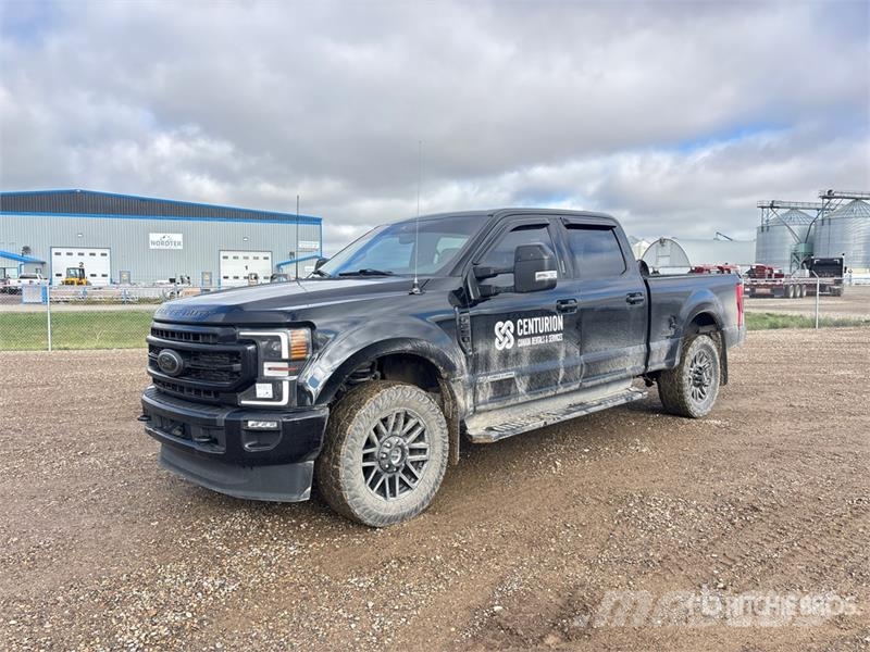 Ford F-350 Lariat 4x4 Crew Cab Pickup Anders