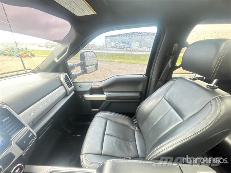 Ford F-350 Lariat 4x4 Crew Cab Pickup Anders