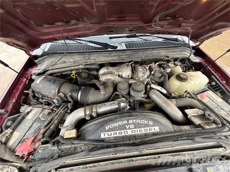 Ford F-350 Lariat 4x4 Crew Cab Pickup Furgoni altro