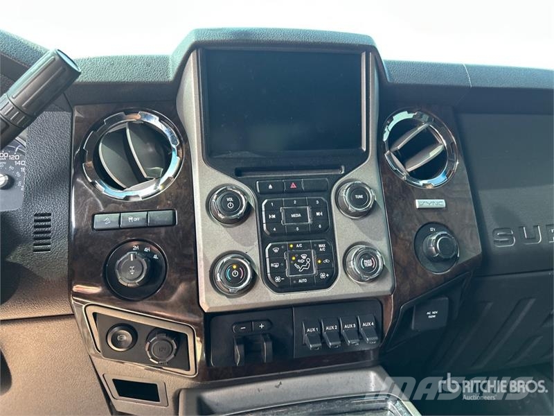 Ford F-350 Lariat 4x4 Crew Cab Pickup Άλλα Vans