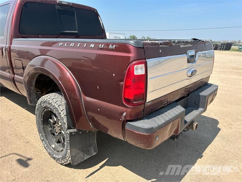 Ford F-350 Lariat 4x4 Crew Cab Pickup Άλλα Vans