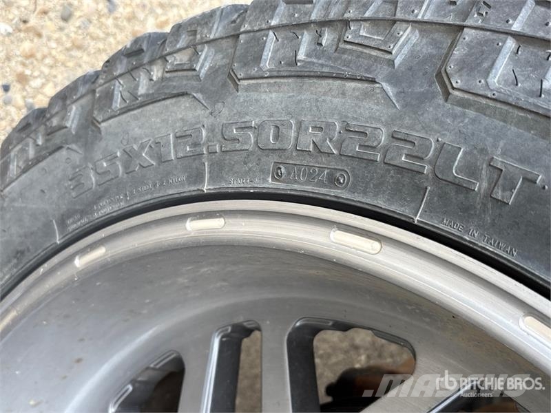 Ford F-350 Lariat 4x4 Crew Cab Pickup Ostalo