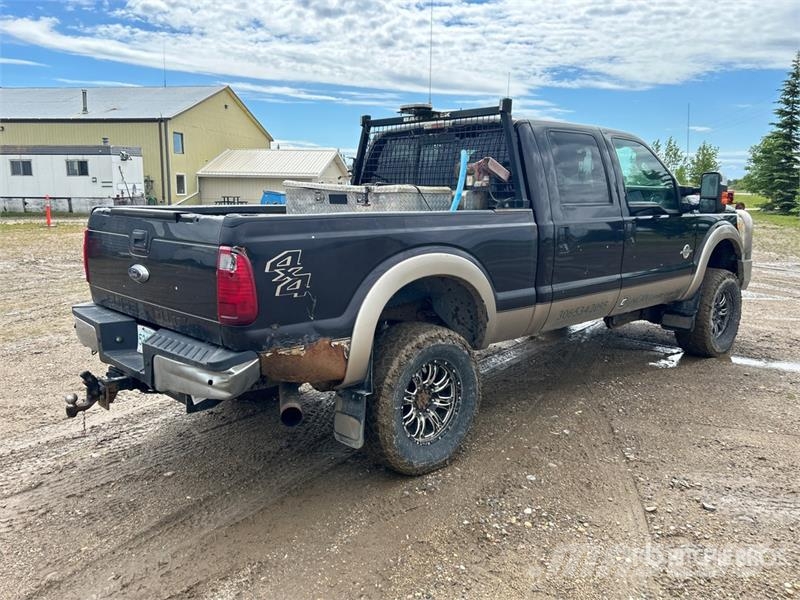 Ford F-350 Lariat 4x4 Crew Cab Pickup Άλλα Vans