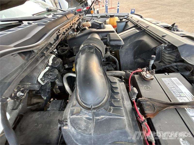 Ford F-350 Lariat 4x4 Crew Cab Pickup Ostalo