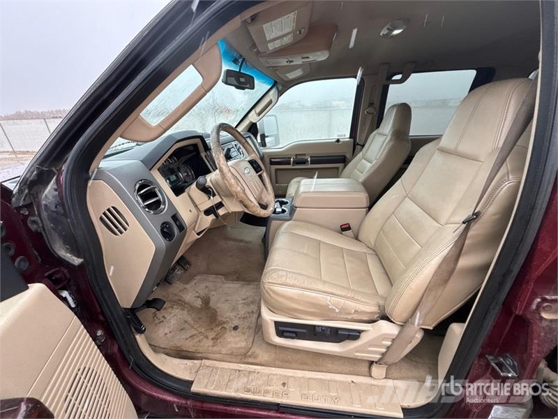 Ford F-350 Lariat 4x4 Crew Cab Pickup Furgoni altro