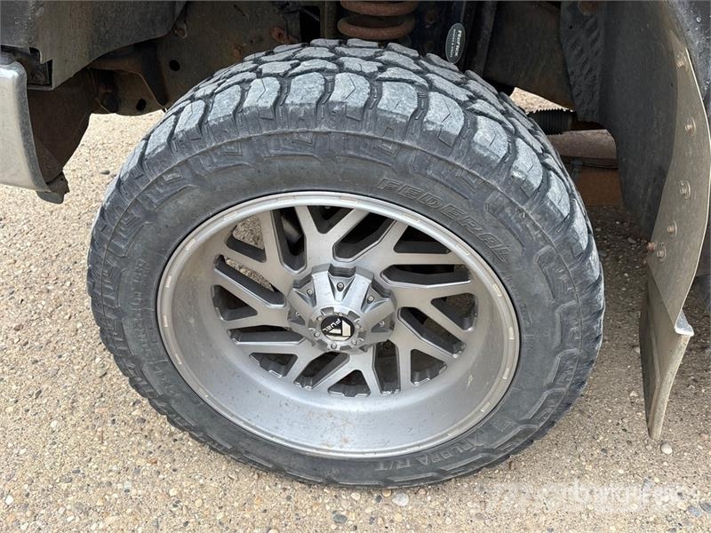 Ford F-350 Lariat 4x4 Crew Cab Pickup Ostalo