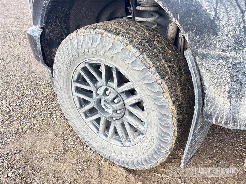 Ford F-350 Lariat 4x4 Crew Cab Pickup Anders