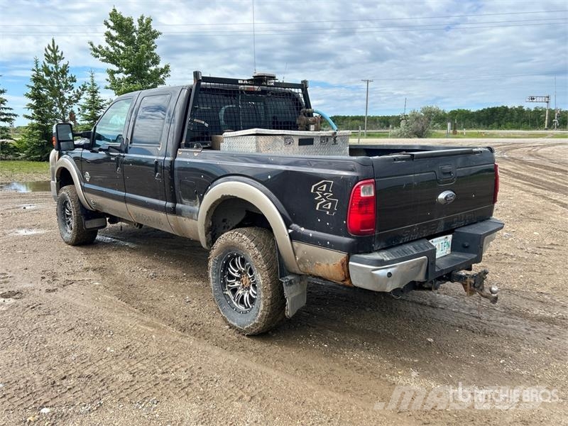 Ford F-350 Lariat 4x4 Crew Cab Pickup Άλλα Vans