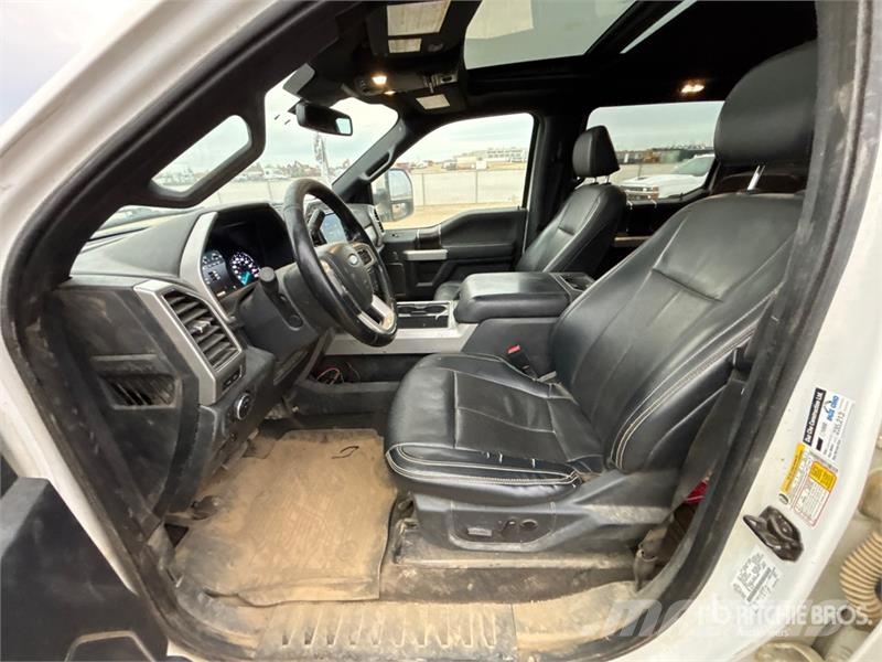 Ford F-350 Lariat 4x4 Crew Cab Pickup Autre fourgon / utilitaire