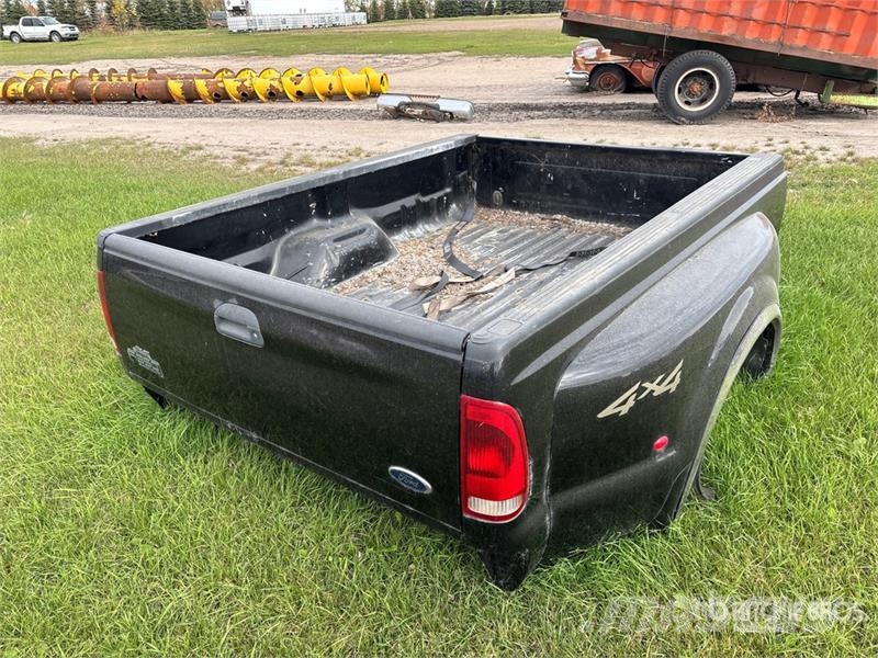 Ford F-350 Lariat 4x4 Crew Cab Pickup (Inoperable) Other