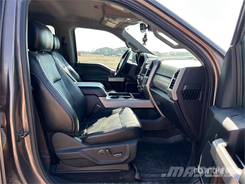 Ford F-350 Lariat 4x4 Crew Cab Pickup Прочие фургоны