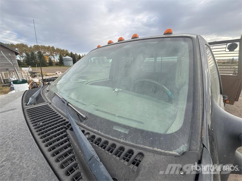 Ford F-350 Lariat 4x4 Crew Cab Pickup (Inoperable) Other