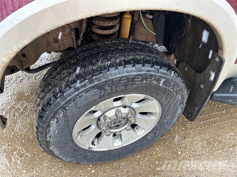 Ford F-350 Lariat 4x4 Crew Cab Pickup Furgoni altro