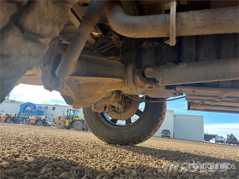 Ford F-350 Lariat 4x4 Crew Cab Pickup Övriga bilar