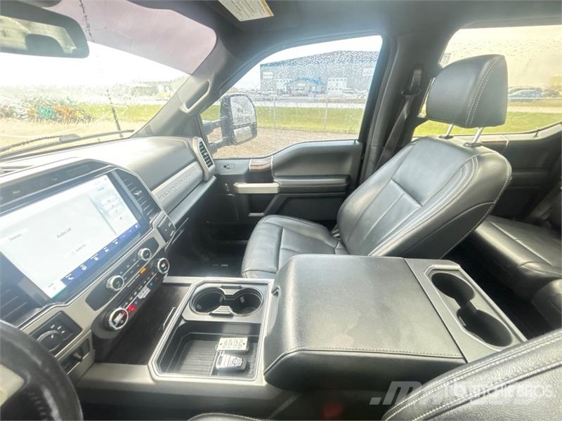 Ford F-350 Lariat 4x4 Crew Cab Pickup Anders