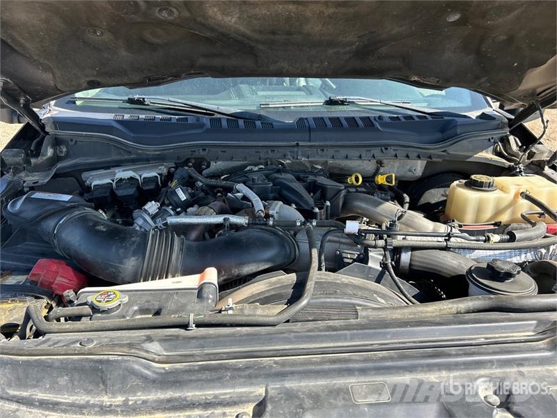 Ford F-350 Lariat 4x4 Crew Cab Pickup Прочие фургоны