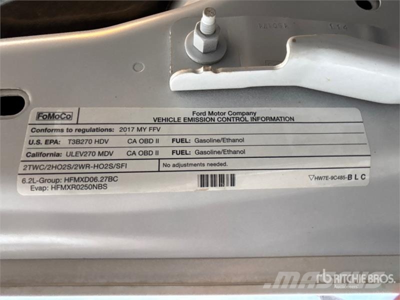 Ford F-350 Lariat 4x4 Crew Cab Pickup Ostalo