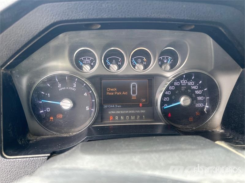 Ford F-350 Lariat 4x4 Crew Cab Pickup Άλλα Vans