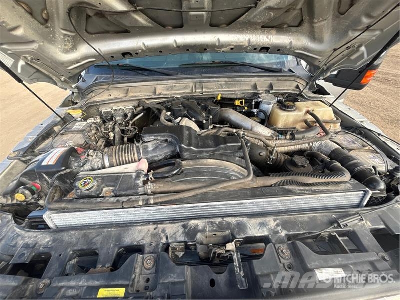 Ford F-350 Lariat 4x4 Crew Cab Pickup Ostalo