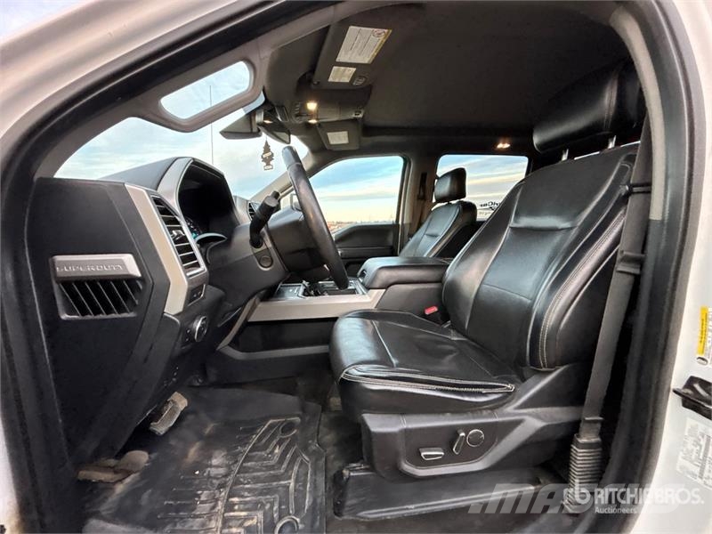 Ford F-350 Lariat 4x4 Crew Cab Pickup Ostalo