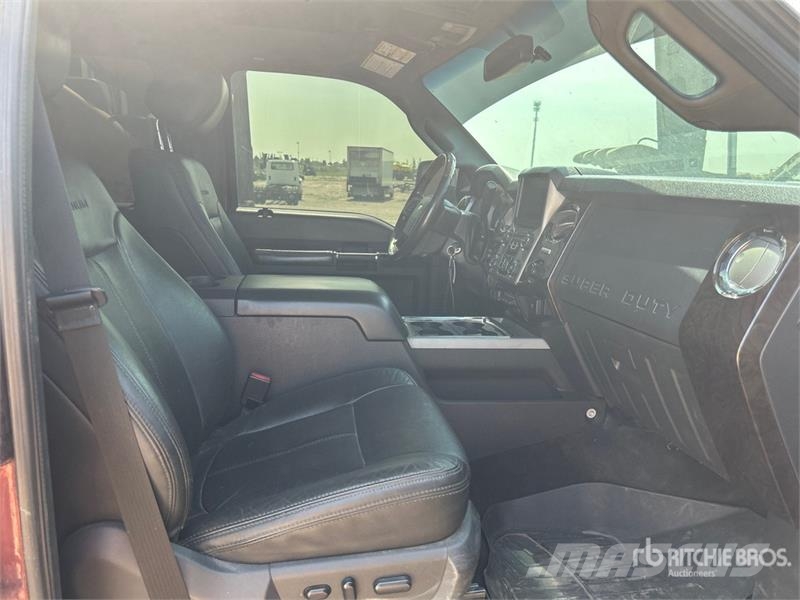 Ford F-350 Lariat 4x4 Crew Cab Pickup Άλλα Vans