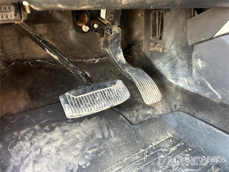 Ford F-350 Lariat 4x4 Crew Cab Pickup Прочие фургоны