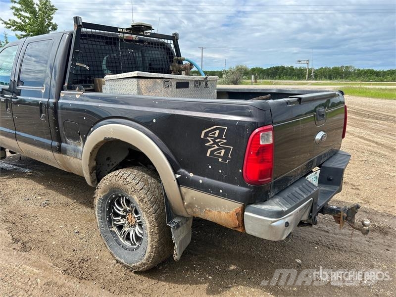Ford F-350 Lariat 4x4 Crew Cab Pickup Άλλα Vans