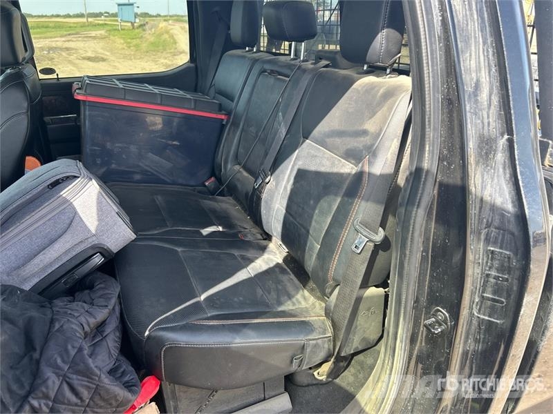 Ford F-350 Lariat Tremor 4x4 Crew Cab Pickup Andere Transporter