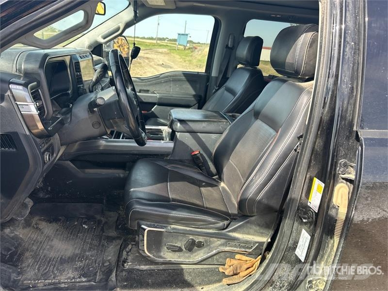 Ford F-350 Lariat Tremor 4x4 Crew Cab Pickup Andere Transporter
