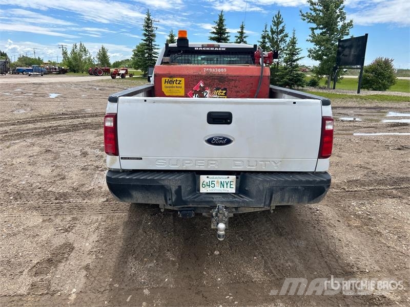 Ford F-350 Super Duty 4x4 Crew Cab Pickup Άλλα Vans