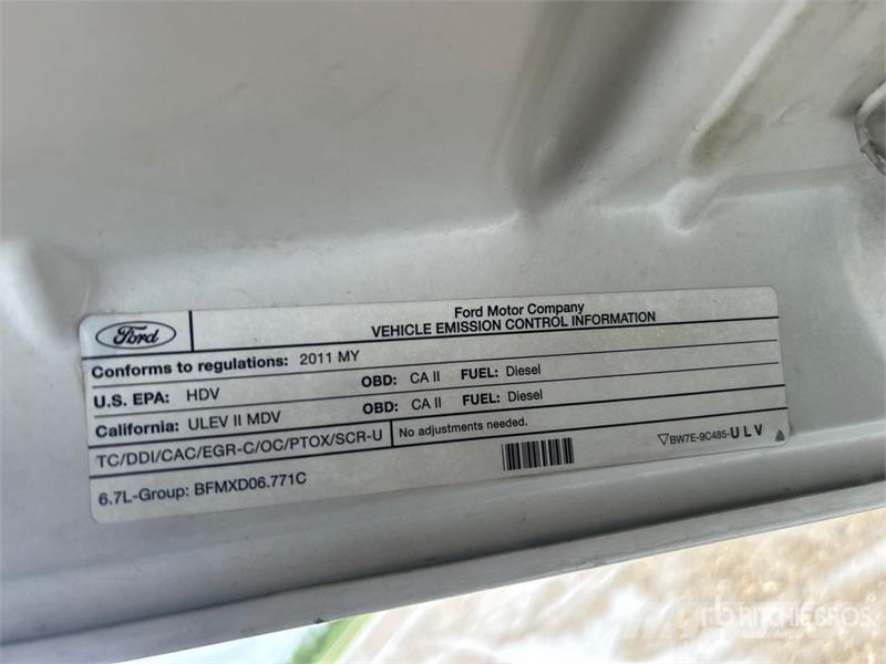 Ford F-350 Super Duty 4x4 Crew Cab Pickup Άλλα Vans