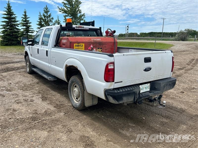 Ford F-350 Super Duty 4x4 Crew Cab Pickup Άλλα Vans