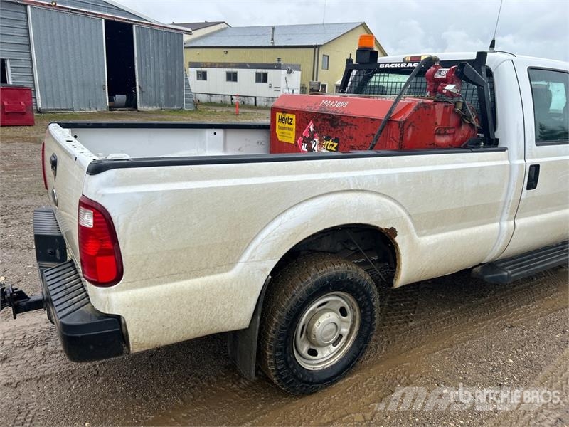 Ford F-350 Super Duty 4x4 Crew Cab Pickup Άλλα Vans