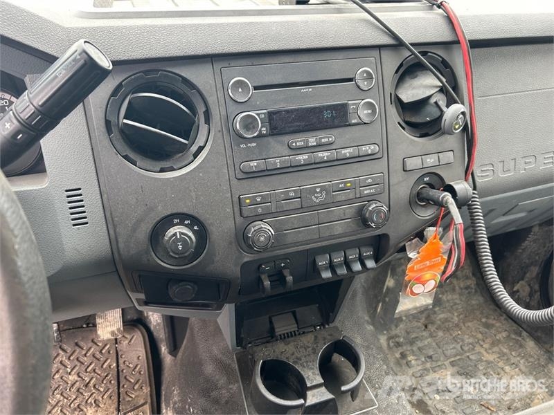 Ford F-350 Super Duty 4x4 Crew Cab Pickup Άλλα Vans