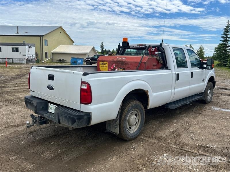 Ford F-350 Super Duty 4x4 Crew Cab Pickup Άλλα Vans
