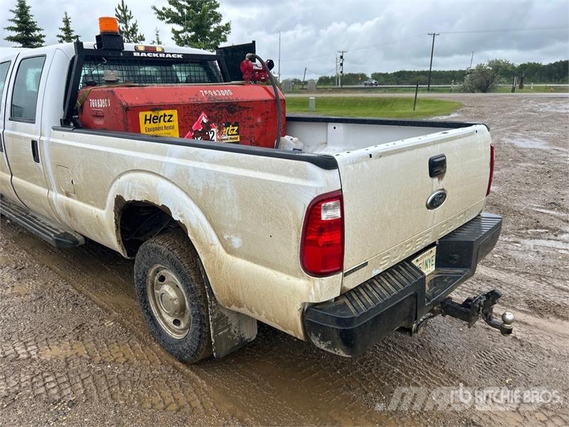 Ford F-350 Super Duty 4x4 Crew Cab Pickup Άλλα Vans