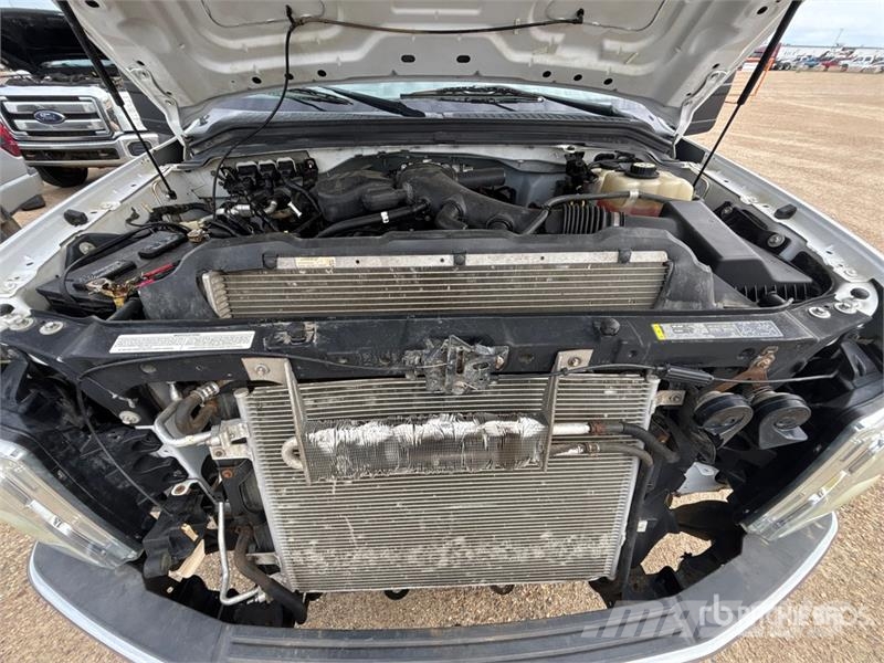 Ford F-350 XL Hytter och interiör