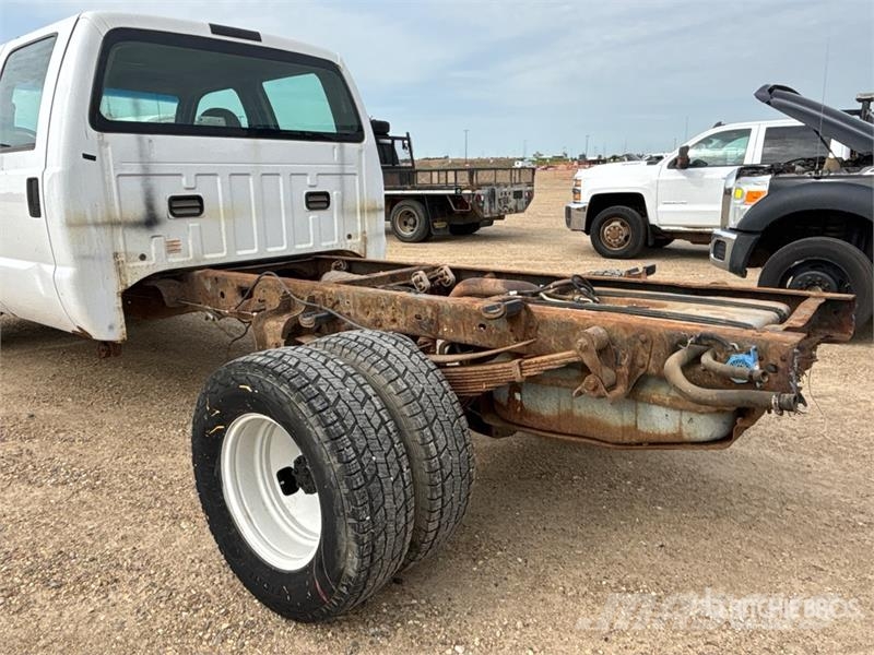 Ford F-350 XL Hytter och interiör