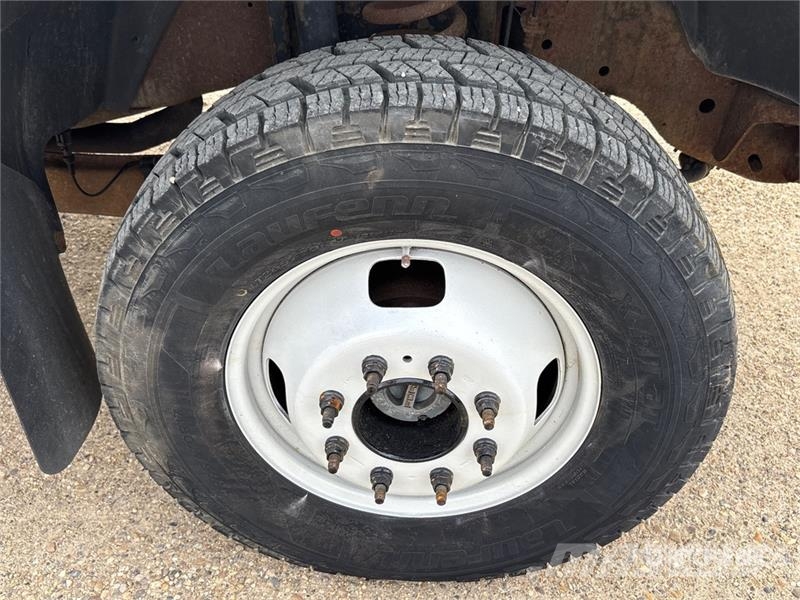 Ford F-350 XL Hytter och interiör